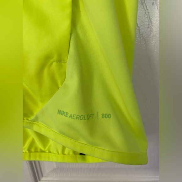 Nike Men’s Vest Aeroloft 800 Volt Training Running Vest Size Small - Picture 6 of 13